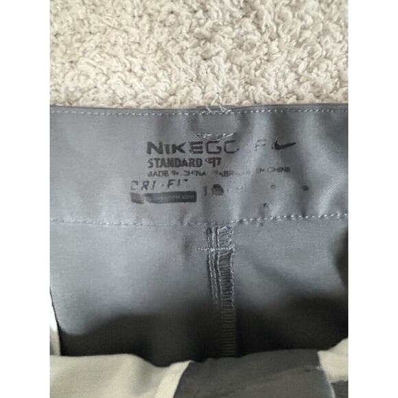 Nike Men’s Gray Golf Dri Fit Flat Front Shorts Mens Size 36 Casual Comfort. - Picture 2 of 4